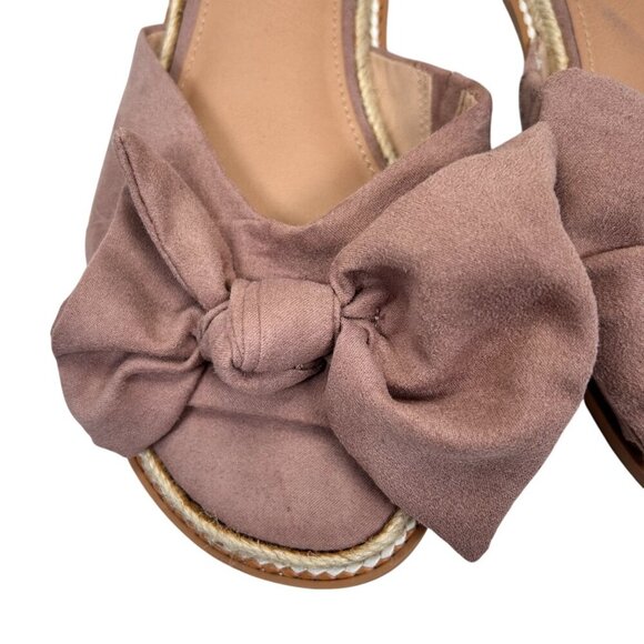 Torrid Bow Sandal Size 10W Pink Suede - Picture 2 of 6